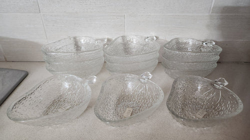 12 Clear Textured Glass Strawberry Shaped Bowls