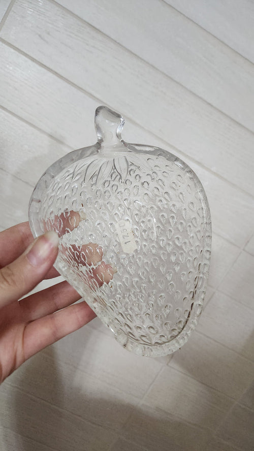 12 Clear Textured Glass Strawberry Shaped Bowls
