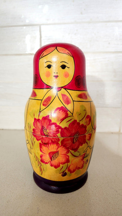 12-Piece Hand-Painted Soviet Matryoshka Nesting Doll Set - USSR 70s/80s