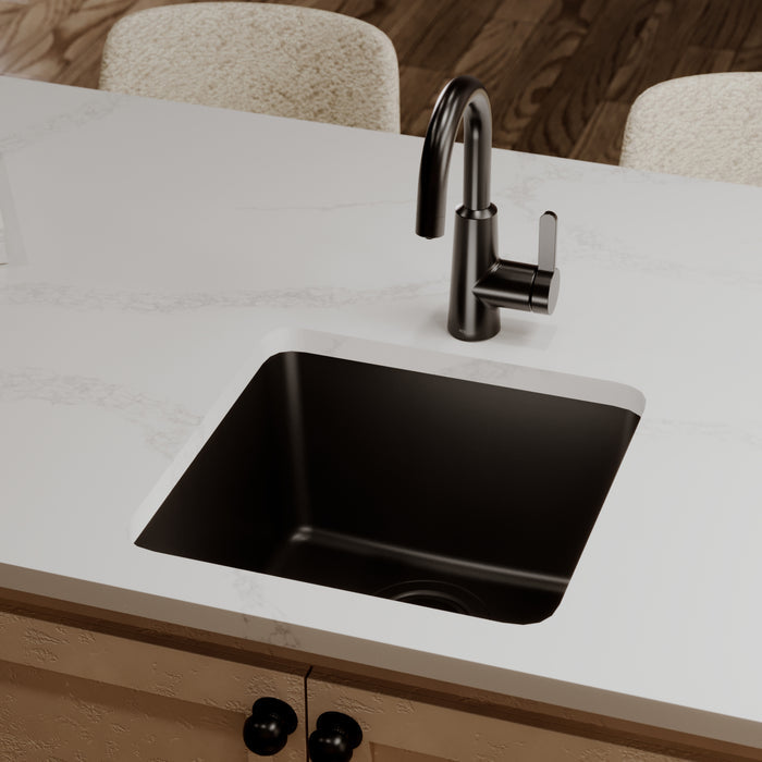 QU-690-BL Main Lifestyle