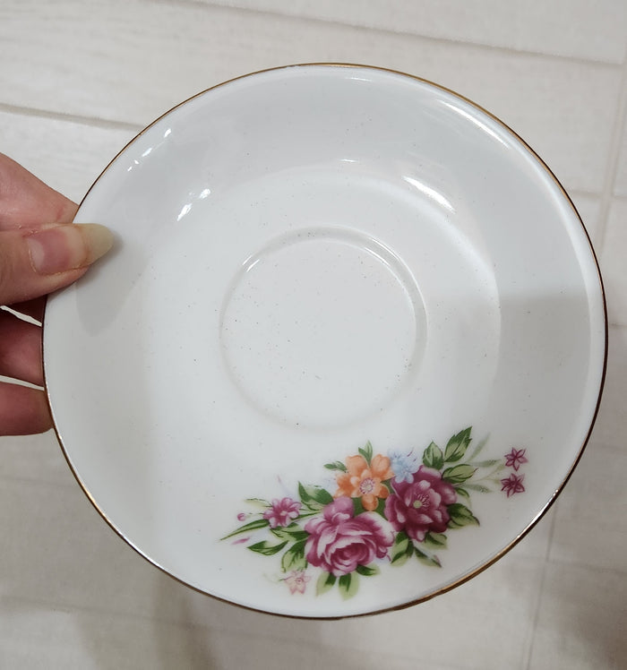 6 Japanese Porcelain Tea Cups and Saucers Set