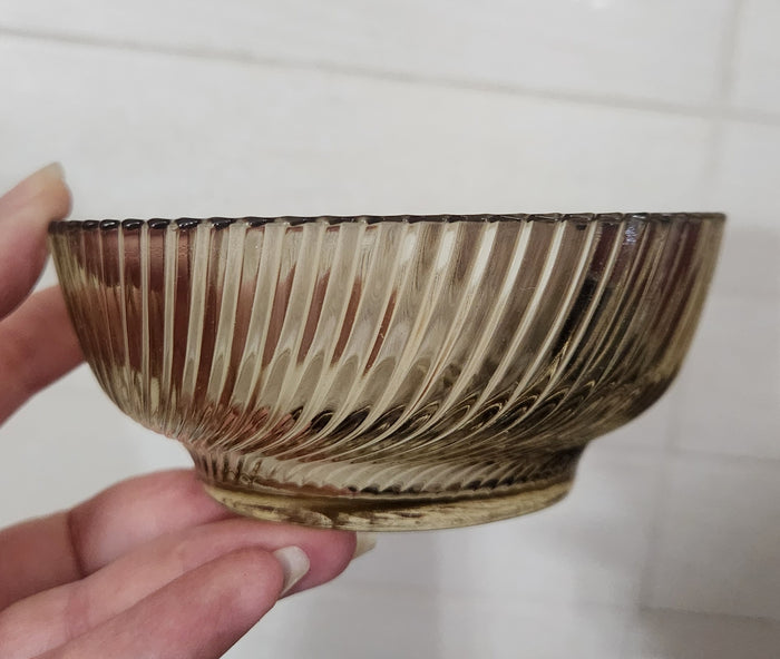 Arcoroc France "Floride" Amber Glass Dessert Bowl Set