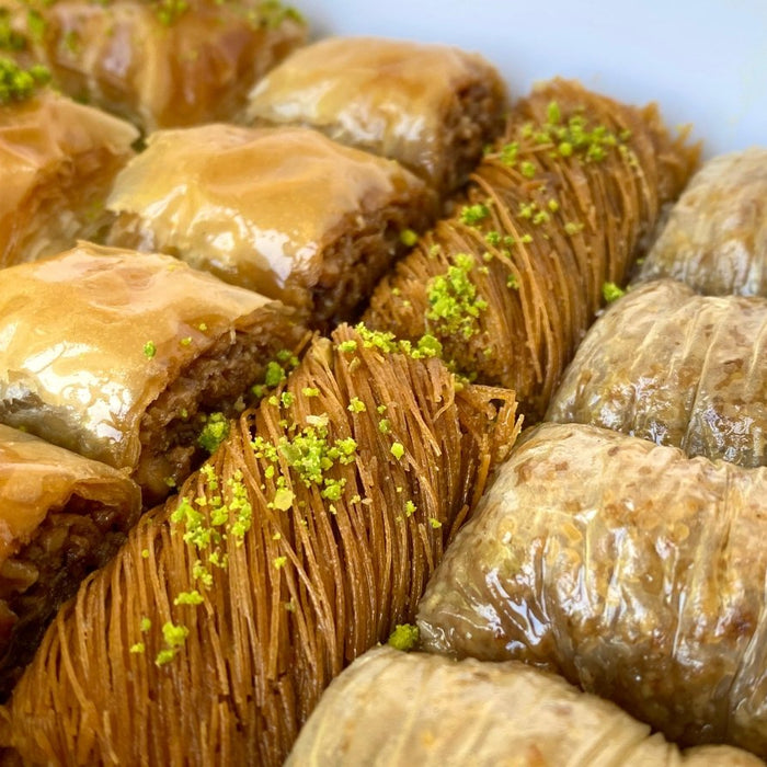 Asi | Assorted Baklava with Pistachio and Walnut - TryAladdin
