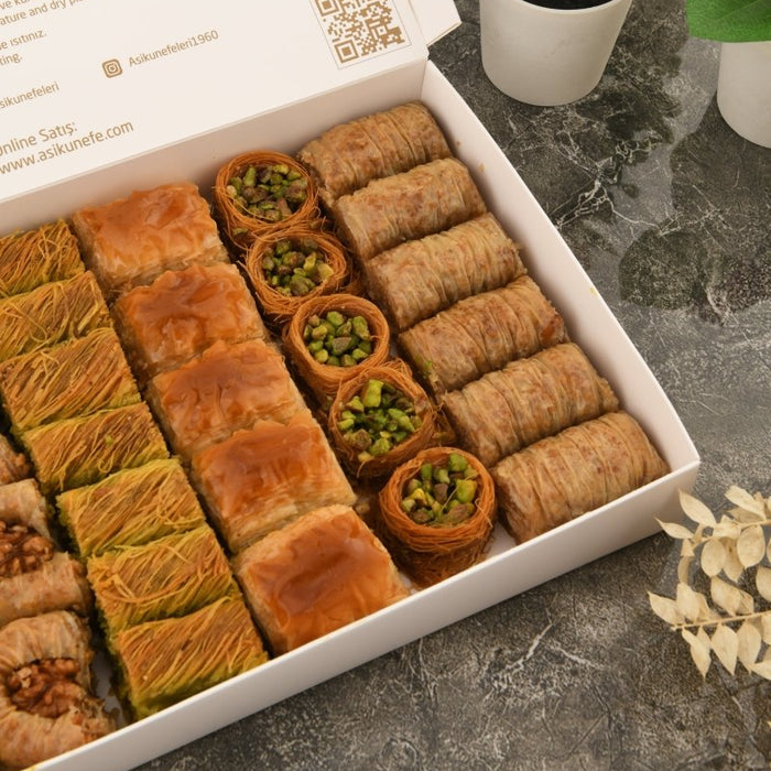 Asi | Gourmet Assorted Baklava with Pistachio and Walnut - TryAladdin