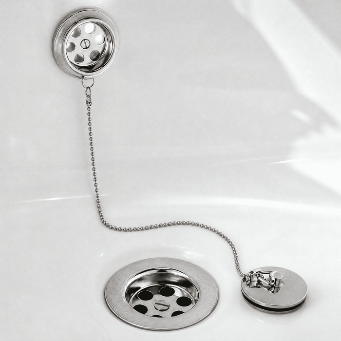 [BABW347] Balterley Round Bath Waste with Overflow, Brass Plug and Ball Chain, for Baths up to 20mm - Chrome - Silo