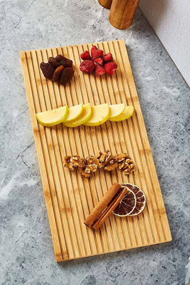 Bamboo Serving Board - 40x20 cm Wavy Design for Elegant Presentations