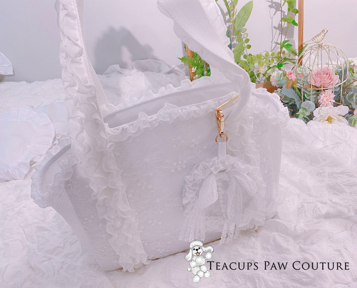 Cinderella's Carriage Luxury Dog Carrier