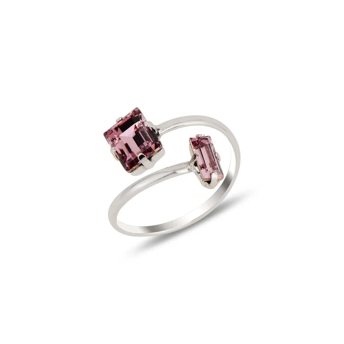 Elegant Minimalist Spiral Ring - Dazzling Sparkle for Any Moment