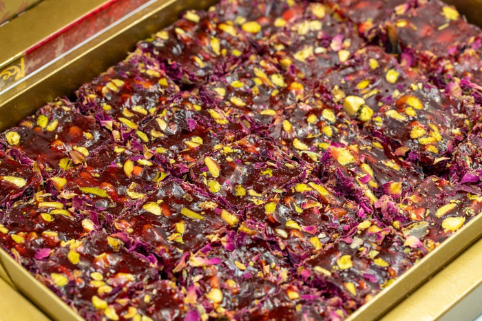 Eyup Sultan Turkish Delight Pistachio Pomegranate Wick with Rose Petals - The Indispensable Dessert - TryAladdin