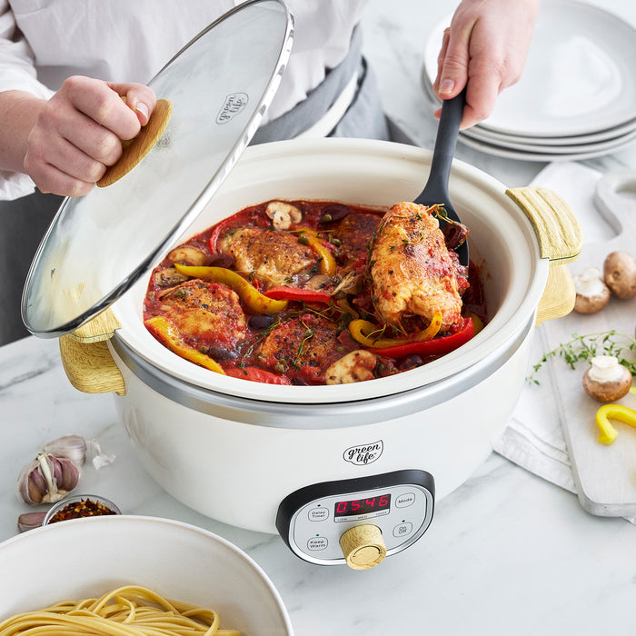 Slow cooker with clear glass lid