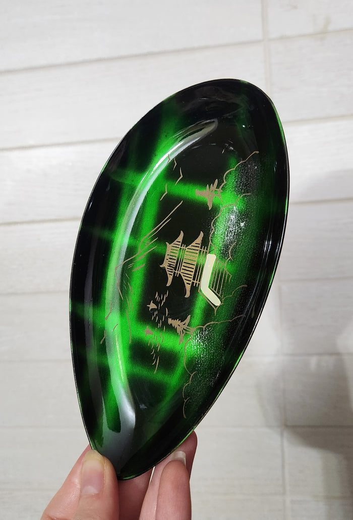 Japanese Green Lacquer Leaf Tray Set