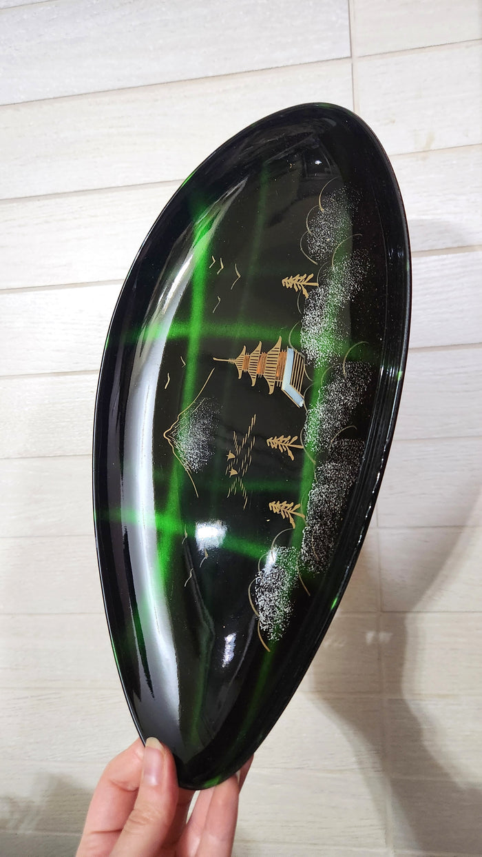 Japanese Green Lacquer Leaf Tray Set