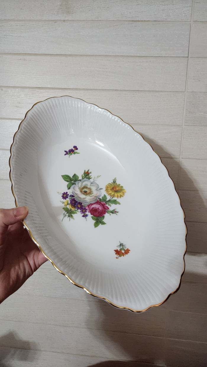 Jlmenau Graf von Henneberg porcelain serving dish