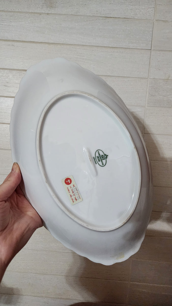 Jlmenau Graf von Henneberg porcelain serving dish