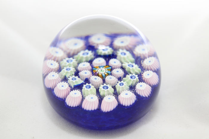 John Deacons SCOTLAND Bunch of Flowers Millefiori Magnum Paperweight