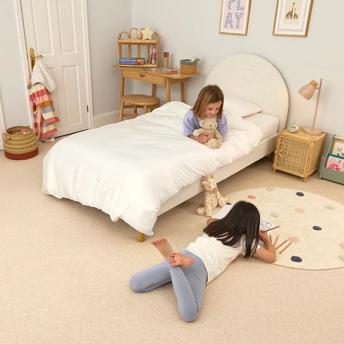 [FSKidsW] Fitted Sheet Kids Bamboo Bedding White Girls Playing
