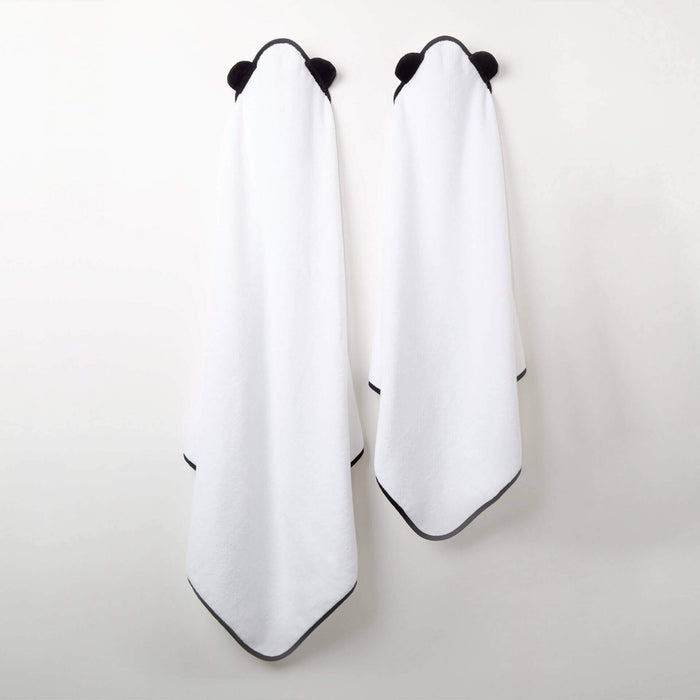 [all] Kids Bamboo Hooded Towels on a wall lifestyle - PandaLondon