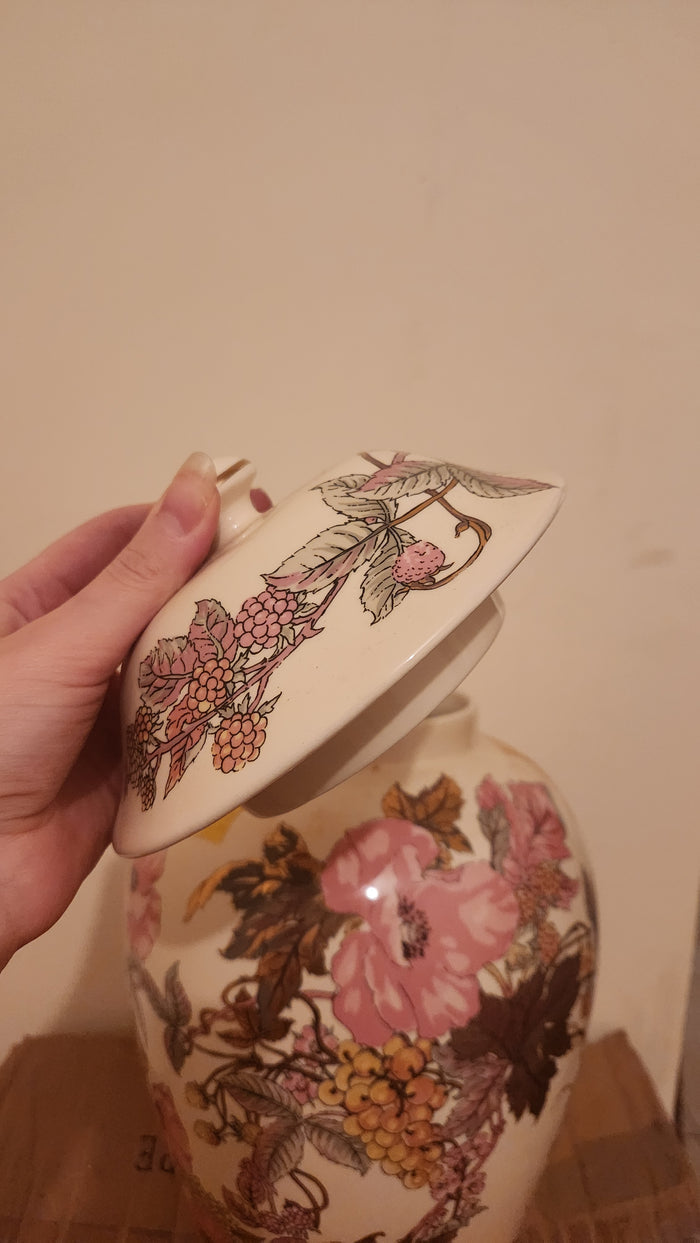 Panda Porcelain Temple Jar