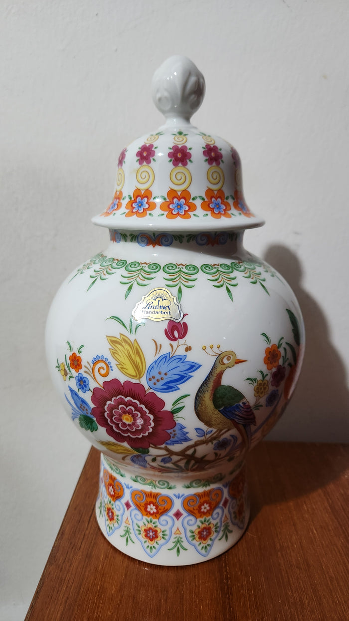 VINTAGE PORCELAIN LINDNER KUEPS BAVARIA CHINESE FLOWER VASE HANDMADE