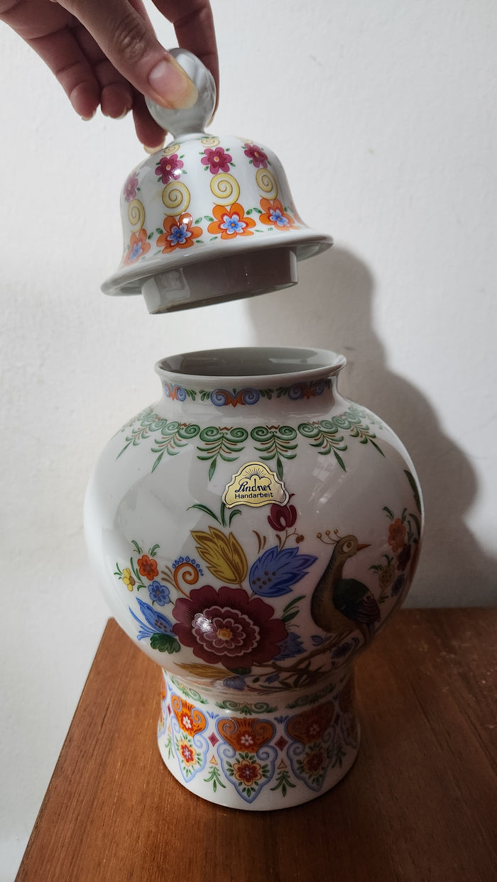 VINTAGE PORCELAIN LINDNER KUEPS BAVARIA CHINESE FLOWER VASE HANDMADE