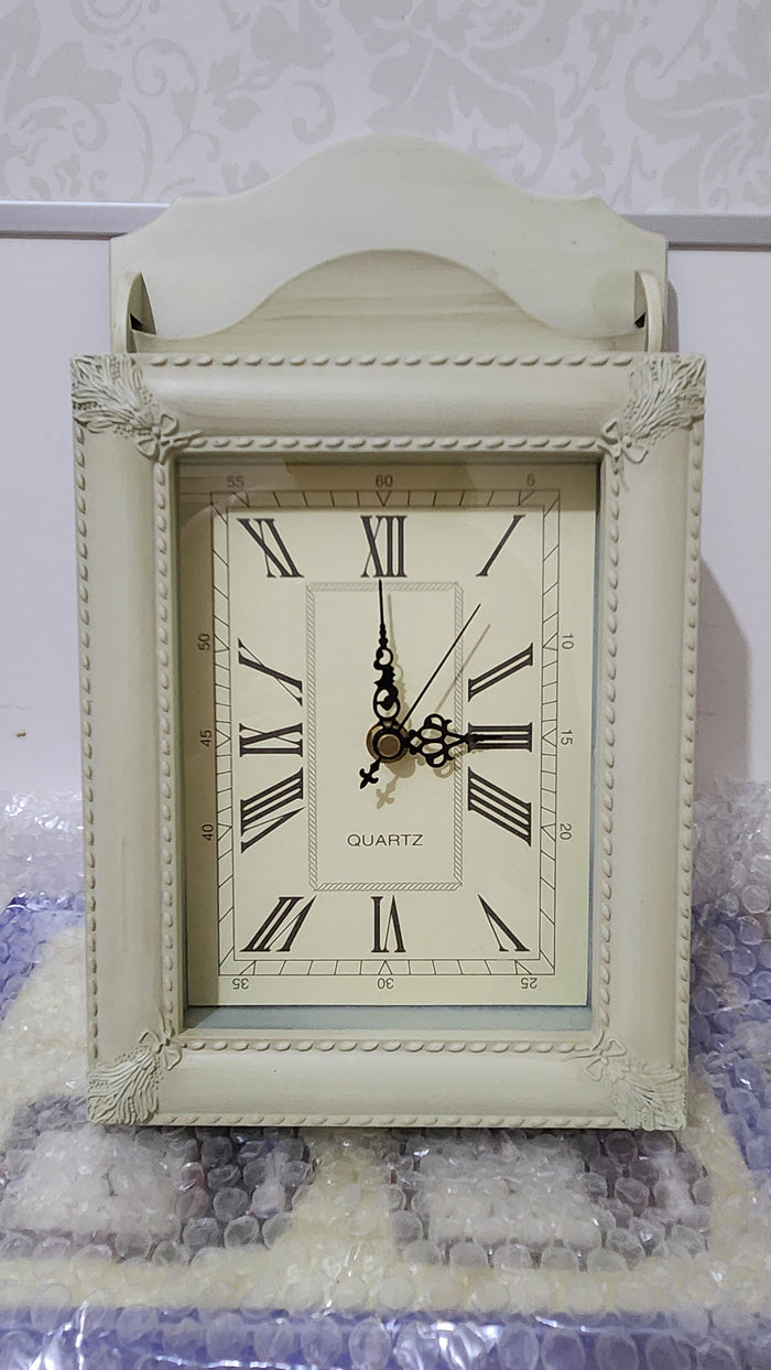 vintage quartz Hanging Letter And Key Holder With Clock - white - Antique Style